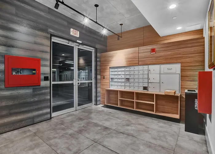 Stunning & Luxurious 2Bed 2Bath Open Floor Plan