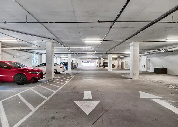 Stunning & Luxurious 2Bed 2Bath Open Floor Plan